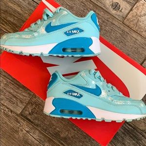 Girls Nike Air Max Snowflake Shoes